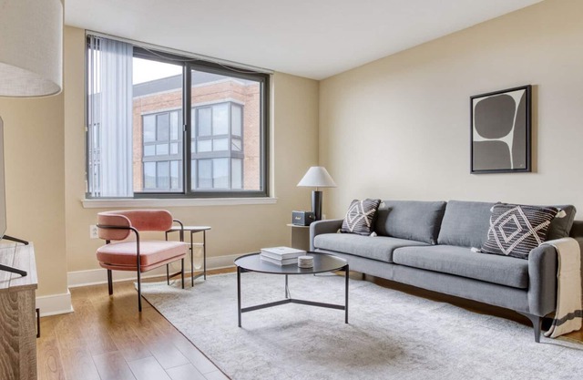 Airy Mount Vernon 2BR w/ W/D & Gym, near Chinatown, by Blueground