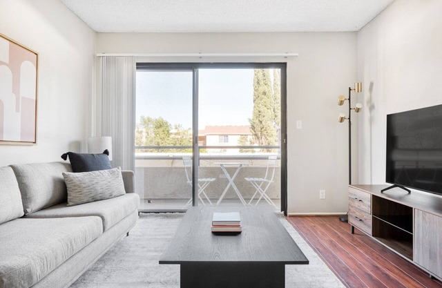Airy North Hollywood 2BR w/Gym & Pool, near TJ & shops, by Blueground