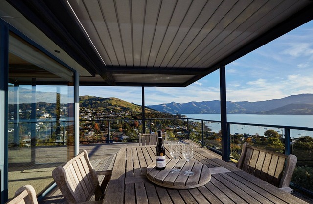 Akaroa Holiday Home. Spacious, sunny, harbour views and close to town. Sleeps 8
