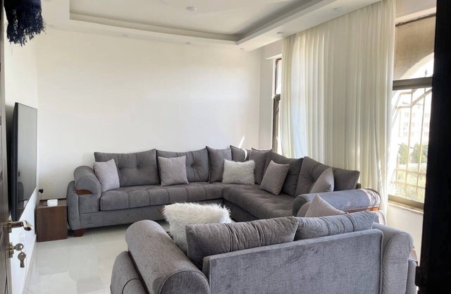 Al Bnyat Hurrya Street , 3-bedroom apartment in Amman