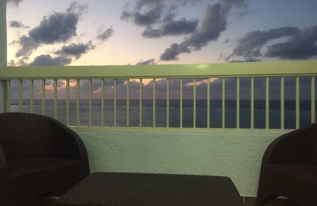 Al-Madina Tower Apartment with panoramic sea view, family-friendly