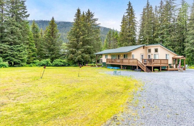 Alaska Moose Trail Lodging - Private Retreat, Sleeps 8