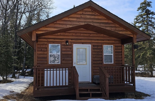 Alaska Summers Lodge Cabin No. 4