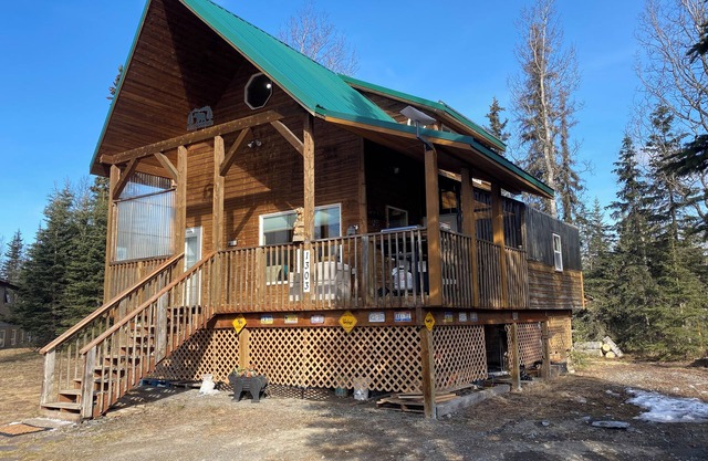 Alaskan cabin retreatnClose to the beach and world famous kenai river