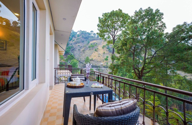 Alaya Stays Captains Nest 3 BHK Retreat With Garden & Scenic Views