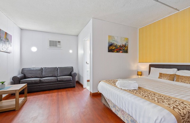 Albion Hotel Motel