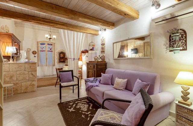 Alghero Old Town Gem - Amethyst