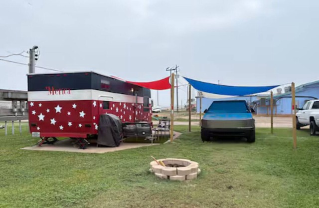 All-American Travel Trailer Near The Beach