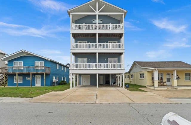All is Swell! Surf, Stay, & Soak It In w/Private Pool, Ocean Views & Elevator