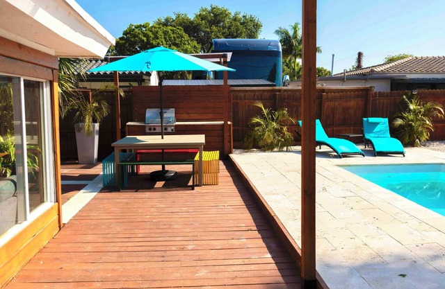 Alma House | Pool | Playground | Playroom | Grill