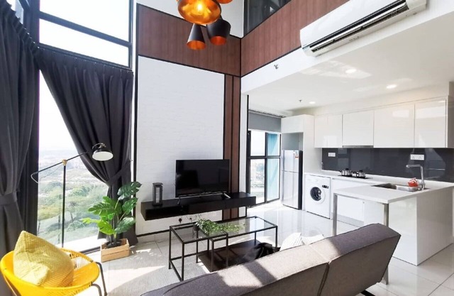 Almas Suites L19-06 @ JB City Homestay