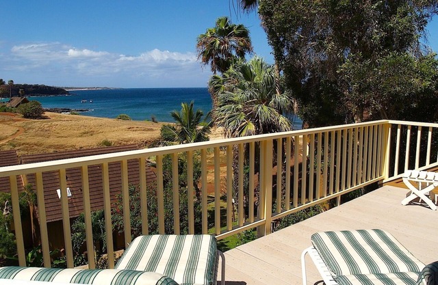 ALMOST OCEAN FRONT.Deluxe Renovated Expansive Ocean View
