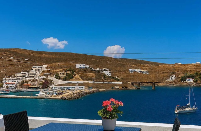 Alos Seafront Gem - Loutra Seaview Escape