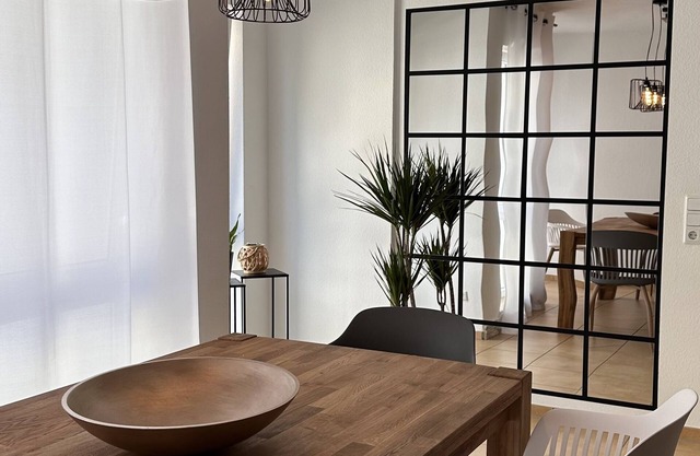AMAO-Stays I 100sqm I Center I 3 floors I KingSizeBeds I Netflix