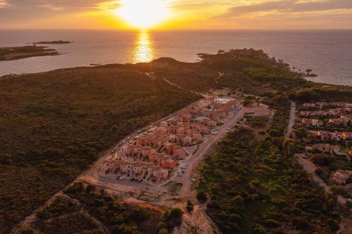 Amareclub Red Sun Village