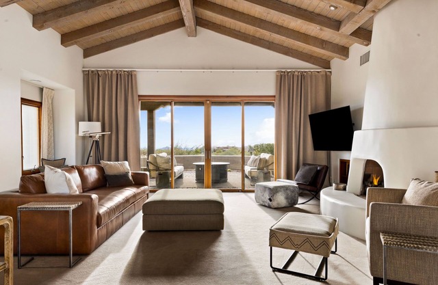 Amazing Desert Mountain Retreat 4300sq ft