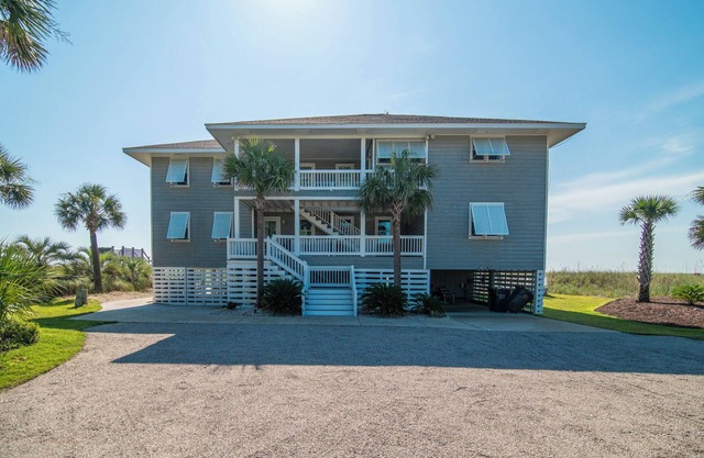 AMAZING FULLY REMODELED INTERIOR OCEANFRONT 6 BEDROOM