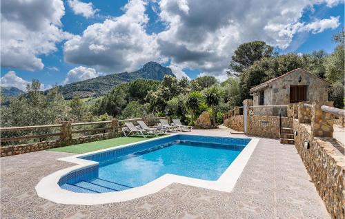 Amazing Home In El Gastor