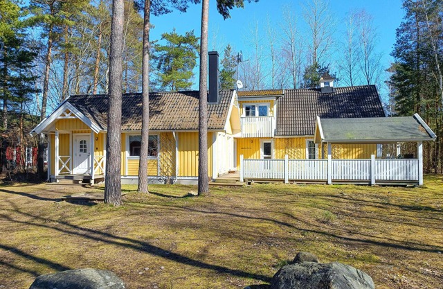 Amazing home in Köpingsvik with sauna