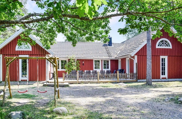 Amazing home in Köpingsvik with sauna