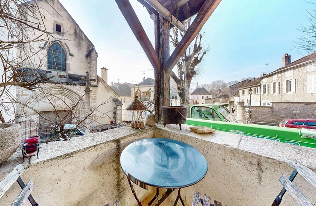 Amazing home in Volnay with WiFi