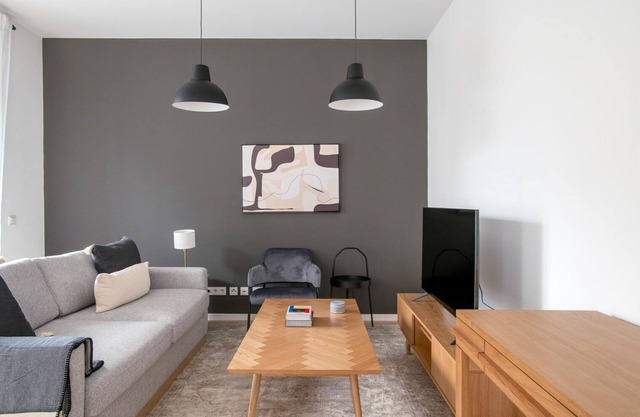 Amazing Mitte 2BR nr Potsdamer Platz, by Blueground