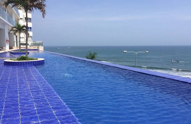 AMAZING! OCEAN FRONT, 2B 2BH CONDO, INFINITY POOL, GYM, 5MIN TO HISTORIC CENTER