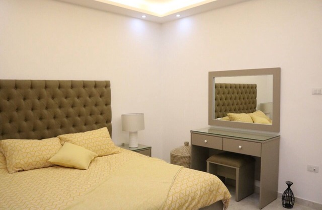 Amazing one Bedroom Apartment in Amman, Elwebdah 7