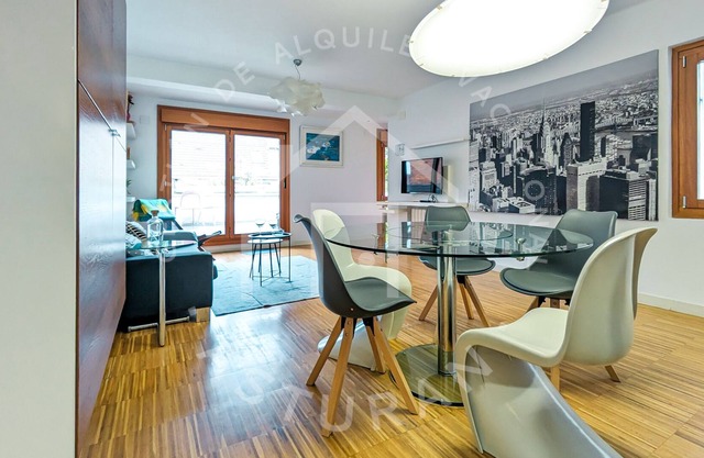 Amazing penthouse-10min from the centre