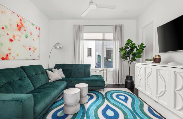 Amazing Rooftop Home walk to 12S 4th night FREE