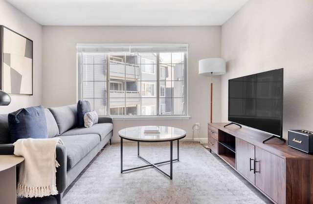 Amazing Sunnyvale 1BR w/Gym, Pool & BBQ, walk to Apple, by Blueground