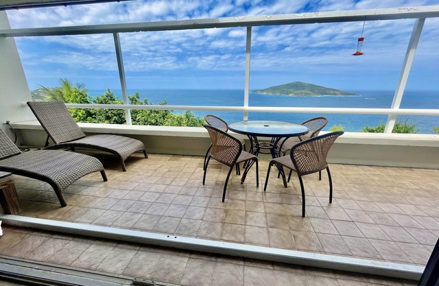 Amazing Views, 5 minutes to Magens Bay-1BR/1BA Villa at Mahogany Run