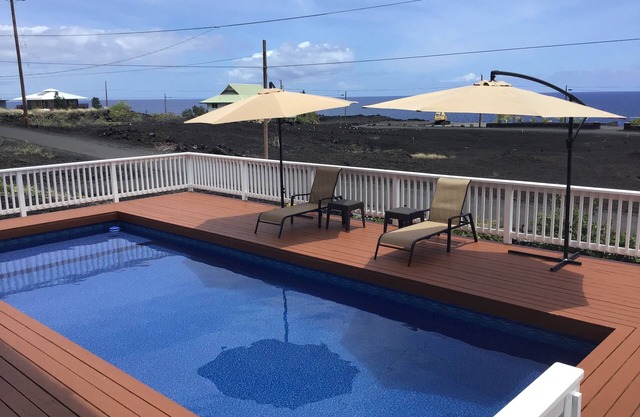 AMAZING VIEWS! LARGE BEAUTIFUL HOME WITH PRIVATE POOL OVERLOOKING THE OCEAN!