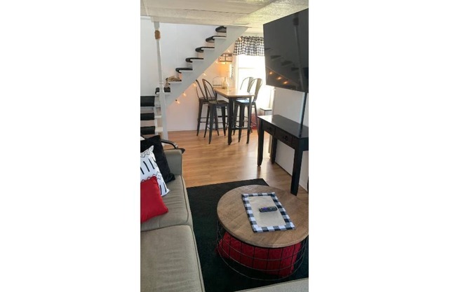 Amazingly Convenient Campus Guesthouse. So close to downtown and campus!