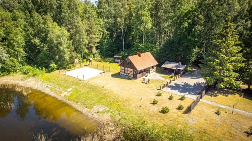 Amber House su sūkurine vonia