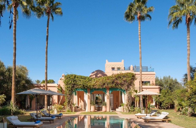 AMELYA Villa in the prestigious Amelkis Golf - private pool (5 rms/10 gst)