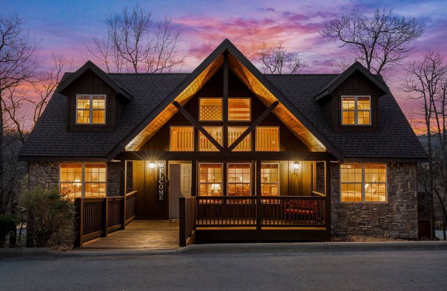 America's Cabin! 3 Pools! By Silver Dollar City!