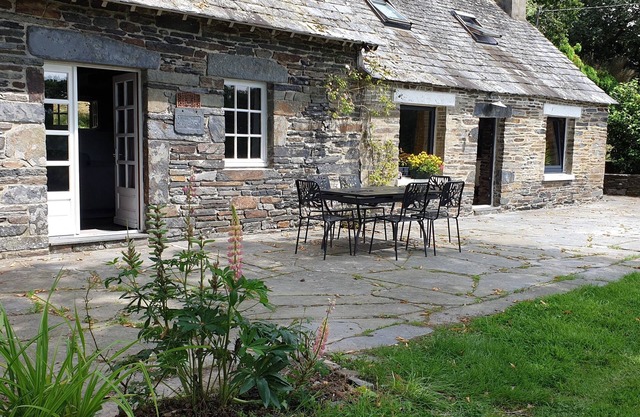 An authentic farmhouse, in a green area