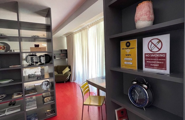 An inviting apartment in city center letting you access anywhere in the city.