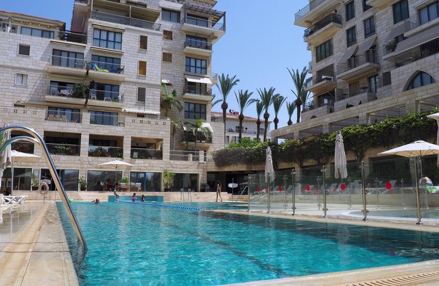 Andromeda Hill Deluxe 1 bedroom Apartment and SPA- Old Jaffa Tel-Aviv