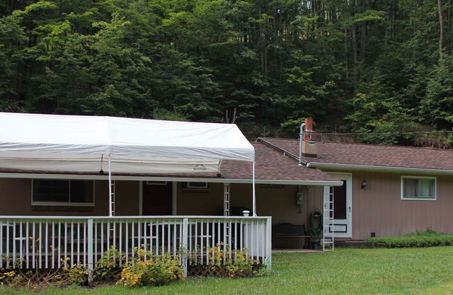 Andrus Cottage located 3/10s of a mile from a beautiful cove on Raystown Lake.