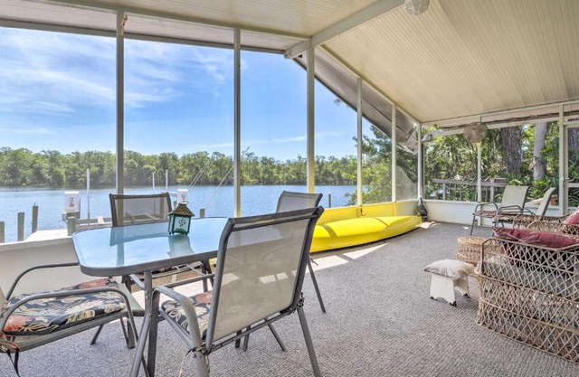 Anglers Getaway Homosassa Home with Boat Dock!