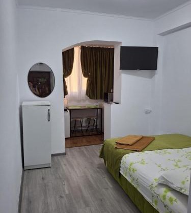 Anna Home