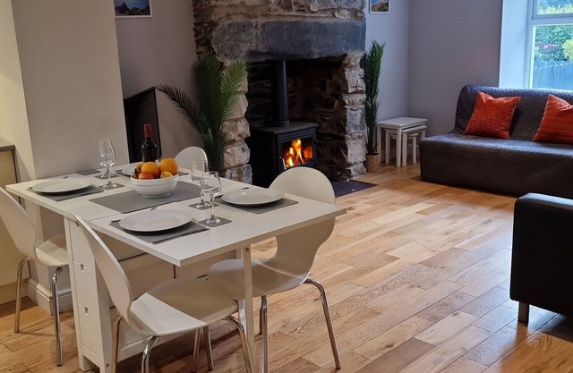 ANNEST, pet friendly, country holiday cottage in Bethesda