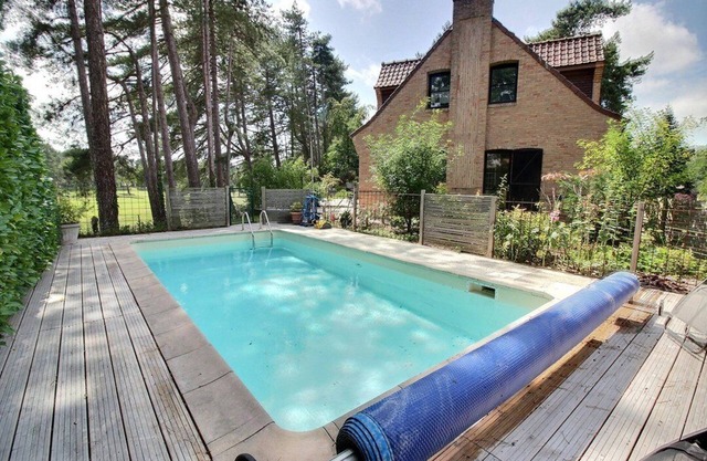 Annonce Professionnelle. Jolie Maison de Vacances 4 Chambres Avec Piscine Extérieur, à.