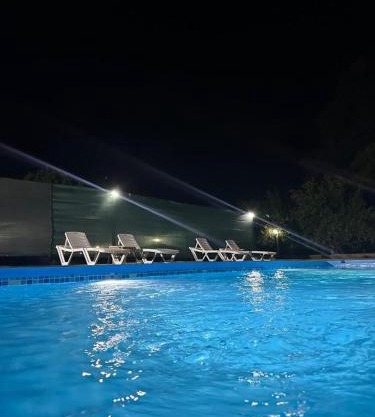 Antalya Havuzlu Bungalov