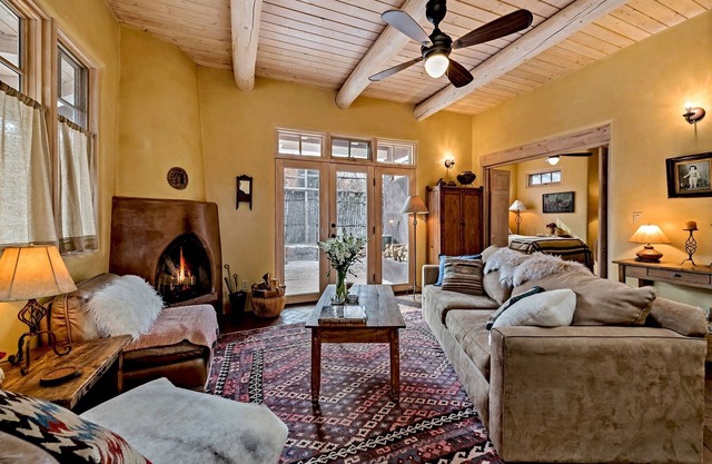 Antonia - Historic Retreat, Walk Everywhere