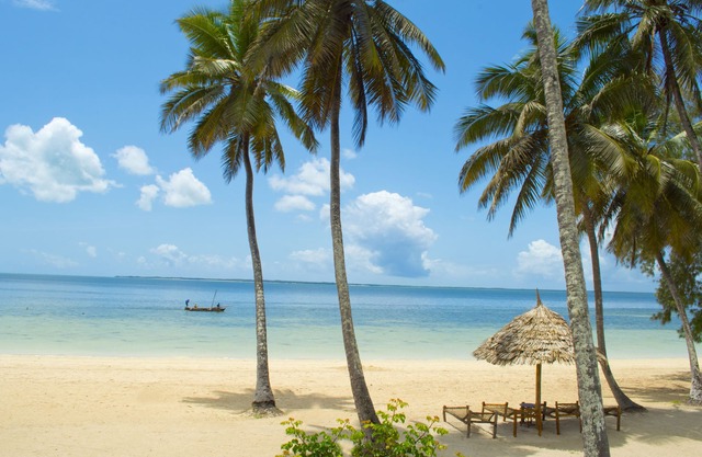 Antonio Beach Hotel and Spa