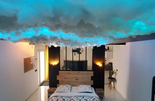 AOG PRESTIGE LovelyRoom SPA, SAUNA, CINEMA