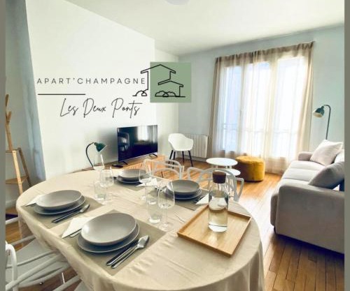 Apart'Champagne Les Deux Ponts station & center